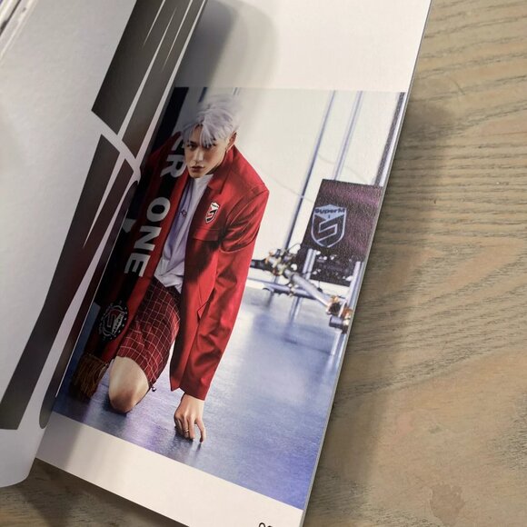 NEW SuperM The 1st Album 'Super One' [Unit B Version - LUCAS & BAEHKYUN & MARK] - Picture 9 of 15